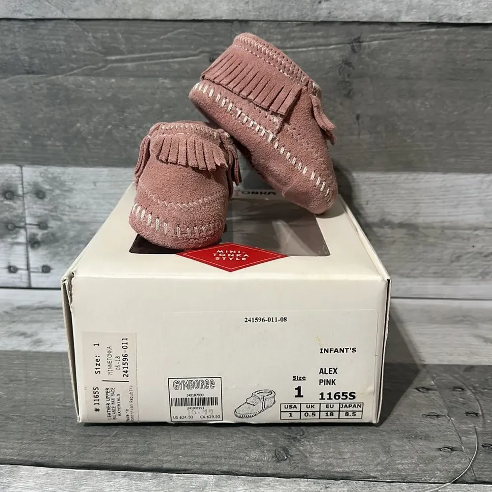 Minnetonka Mini-Tonka‎ Style Pink Suede Moccasins Size 1 (3-6m)